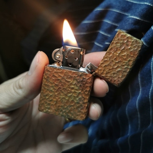 zippo紫铜煤油打火机zippo手工陨石坑做旧锤纹纯紫铜打