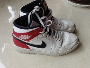 耐克篮球鞋男高帮,有毒认证穿过一年