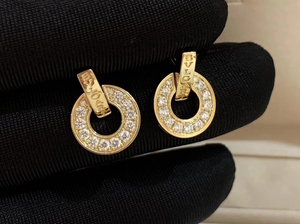 宝格丽圆饼耳钉