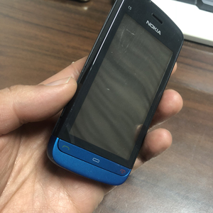 诺基亚c5手机,全新收藏下来的.一电一充,正常使用.