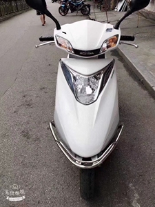 二手摩托车,踏板车,女装车白色五羊本田睿御电喷wh110-6