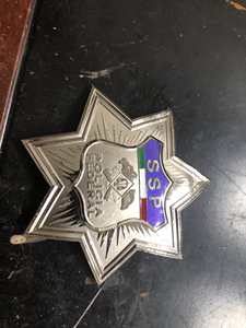 墨西哥首都警徽,品相如图,此物品售出不退换,请看好下手