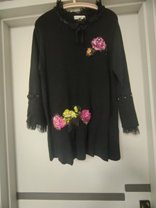 粉红玛丽黑色羊毛衫175XL码,几乎全新，衣服太多没机会穿，
