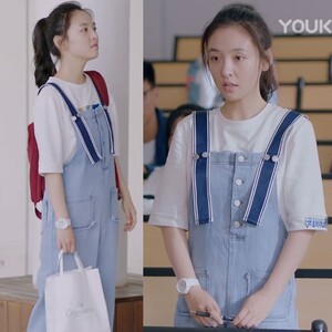 冰糖炖雪梨吴倩棠雪同款衣服宽松阔腿牛仔裤背带裤学生女浅蓝色潮