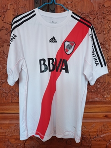 阿根廷河床队12-13赛季球衣