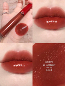 阿玛尼2022新款红管唇釉#216 ,姨妈棕红色,涂上很显气
