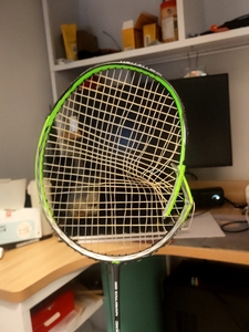李宁风刃300c(灰绿)断拍,除了断以外基本9.5成新,被舍
