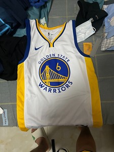 勇士球衣尼克杨