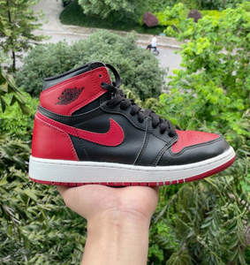 aj1 黑红禁穿 2019年购买 没穿几次 现在已经天价 原