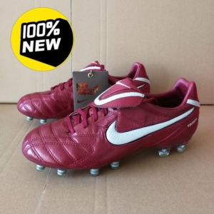 耐克传奇3足球鞋