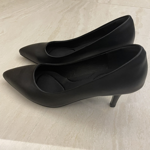 圆头黑色7cm女生职业高跟鞋 36码