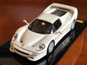 1/43 法拉利f50 京商合金车,白色非常漂亮.前后盖可开