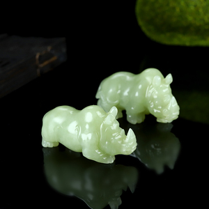 扭转乾坤苏工精雕和田玉黄玉生肖牛情侣挂件62.91克吊坠玉牌u