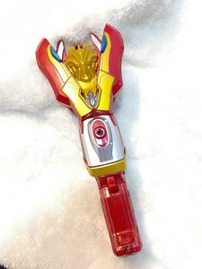 维克特利奥特曼火炬万代正版