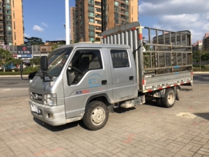 福田驭凌s:2019年1.5l双排后双轮/有空调助力3米苍栏