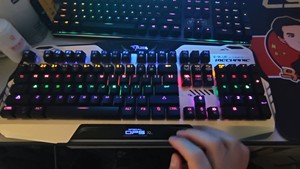 E-3LUE宜博K729金属混光机械键盘 跑马灯 涟漪灯游戏