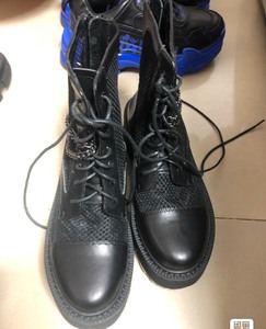 尤缇UTI靴子，镂空渔网鞋，买大了，全新有吊牌