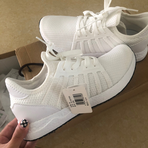 以纯运动鞋女正品