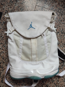 耐克乔丹aj11 鞋底 皮质双肩包背包书包训练包运动包