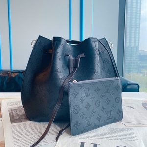 小红书网红包包,98新 lv bella 老花 月光女神 镂