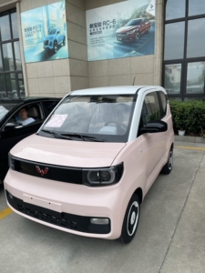 五菱宏光mini ev电动汽车4座,手续齐全,车是试驾车跑了