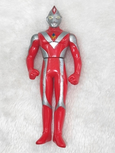 日版戴拿奥特曼强壮型17cm1997版软胶万代玩具手办公仔