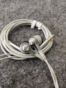 000人付款淘宝天龙c620r直戴式入耳耳机【全新散装】,单元为双动圈