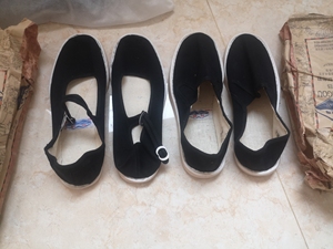 怀旧物品，全新上海双鸥牌黑面白边老布鞋，样式见图，女式36码