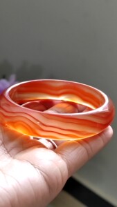 玛瑙手镯, 高货精品红玛瑙缠丝手镯,荧光和透度超级好,一层层