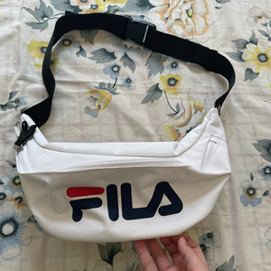 fila 斐乐全新斜挎包～朋友代购回来的!保证正品!全新