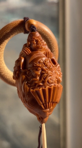 橄榄核雕刻,丁佳伟师傅,纯手工作品,五鬼钟馗,2.35×4.