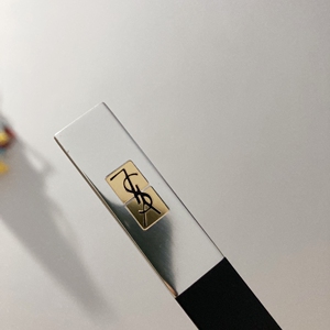 ysl小银条108 最近喜欢深色口红 这只颜色较嫩不想涂了