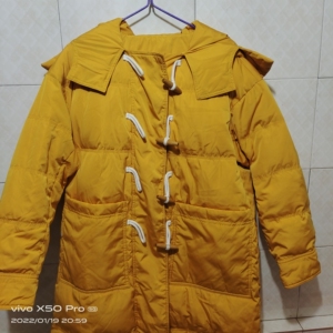 安素尚羽绒服,行走的棉被,云南的天太热了,穿不到,全新,只是
