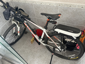 捷安特刺客rincon820山地自行车,详细配置信息如图所示