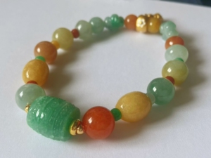 天然翡翠a货五彩多宝大珠手串手链玉石手串,颜色很正,种水不错