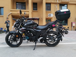 摩托车街车铃木极客飒155nk(gxs150)19年,8千公