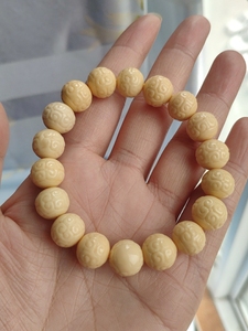 金膏玉手串回纹珠单圈,收藏级明黄,颜色很正的鸭蛋黄,珠子10