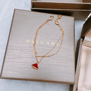 宝格丽小红裙女士项链99新