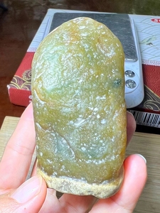 精品大马坎水石.375克.尺寸80/58/43.性状好!完整