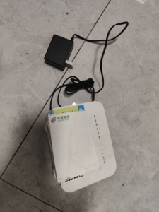 移动宽带猫光纤猫功能正常,带电源wifi功能,不会设置不提供