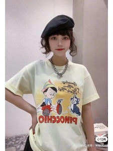 moco皮诺曹IP合作系列，夏天款 短袖T恤，奶黄色实物颜色