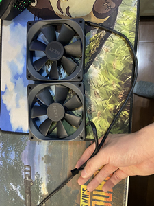 恩杰 z73 2把120风扇 无rgb 换了rgb 风扇 这