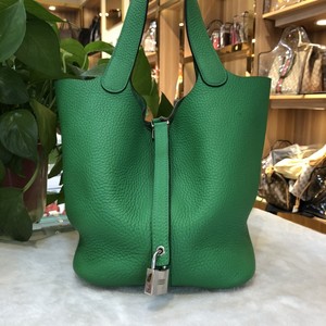 hermes/爱马仕菜篮子22,98新,绿色银扣,r刻,尺寸