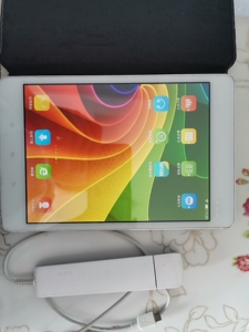 步步高家教机s1,在实体店买的,平时看课程完全没问题,换购也