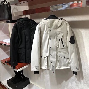蒙口潮牌新款2018羽绒服男短款加厚滚石大舌头高端明星同款