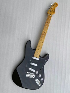 芬达电吉他黄家驹