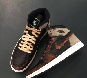 aj1古铜色,全新未下地,42码.个人闲置品,买回一直放着.