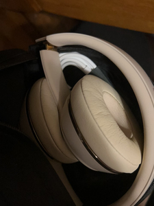 出手beats solo3 wireless 自用金色,买来