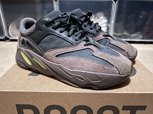 试出#椰子 yezzy700黑棕,成色自定义吧,个人觉得不看