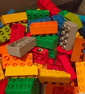 正品乐高砖块,2*4厚砖.正品.3元一块,100块包邮.